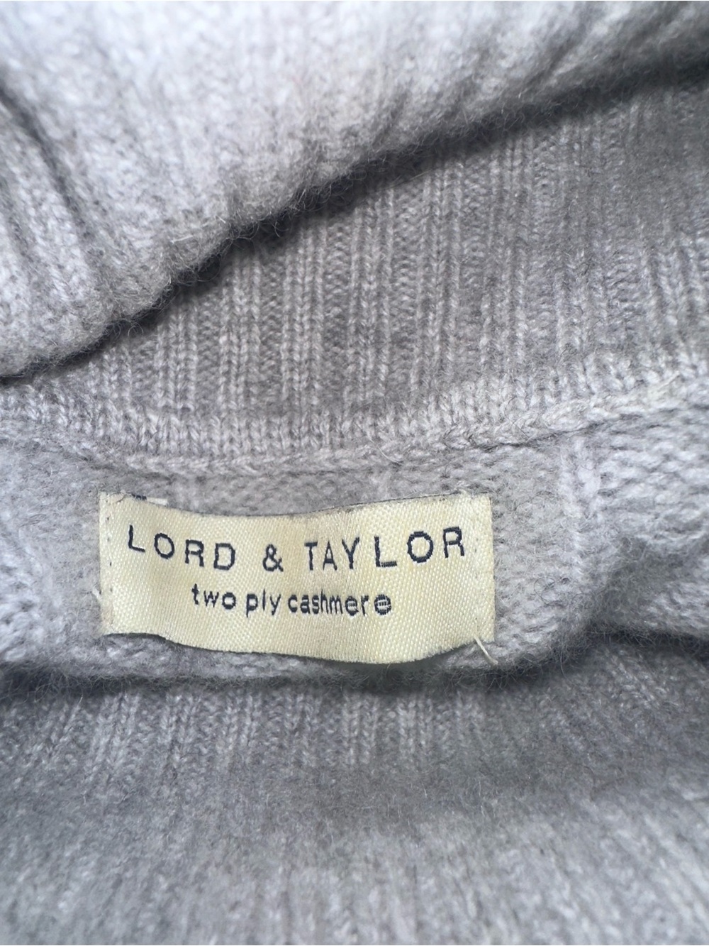 Lord & Taylor Light Gray Cashmere Turtleneck  Sleeveless Sweater/ Vest